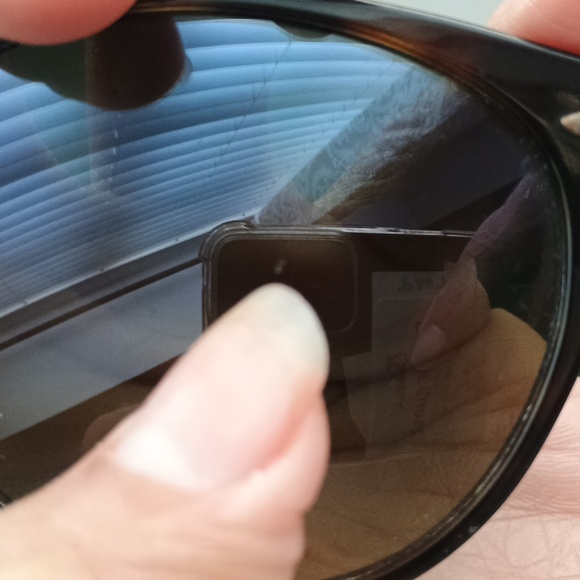 Ray-Ban Sunglasses - Picture 6 of 8